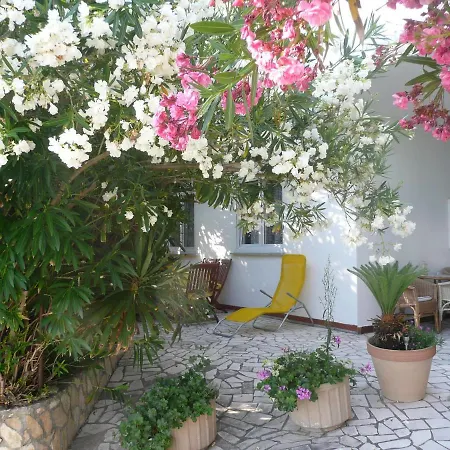 아파트 By The Sea Barbat, Rab - 21169 *